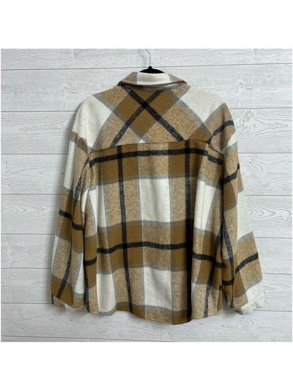 BouTiKome Women’s Tan Flannel Plaid Shirt Jacket. Size XL - Picture 4 of 8